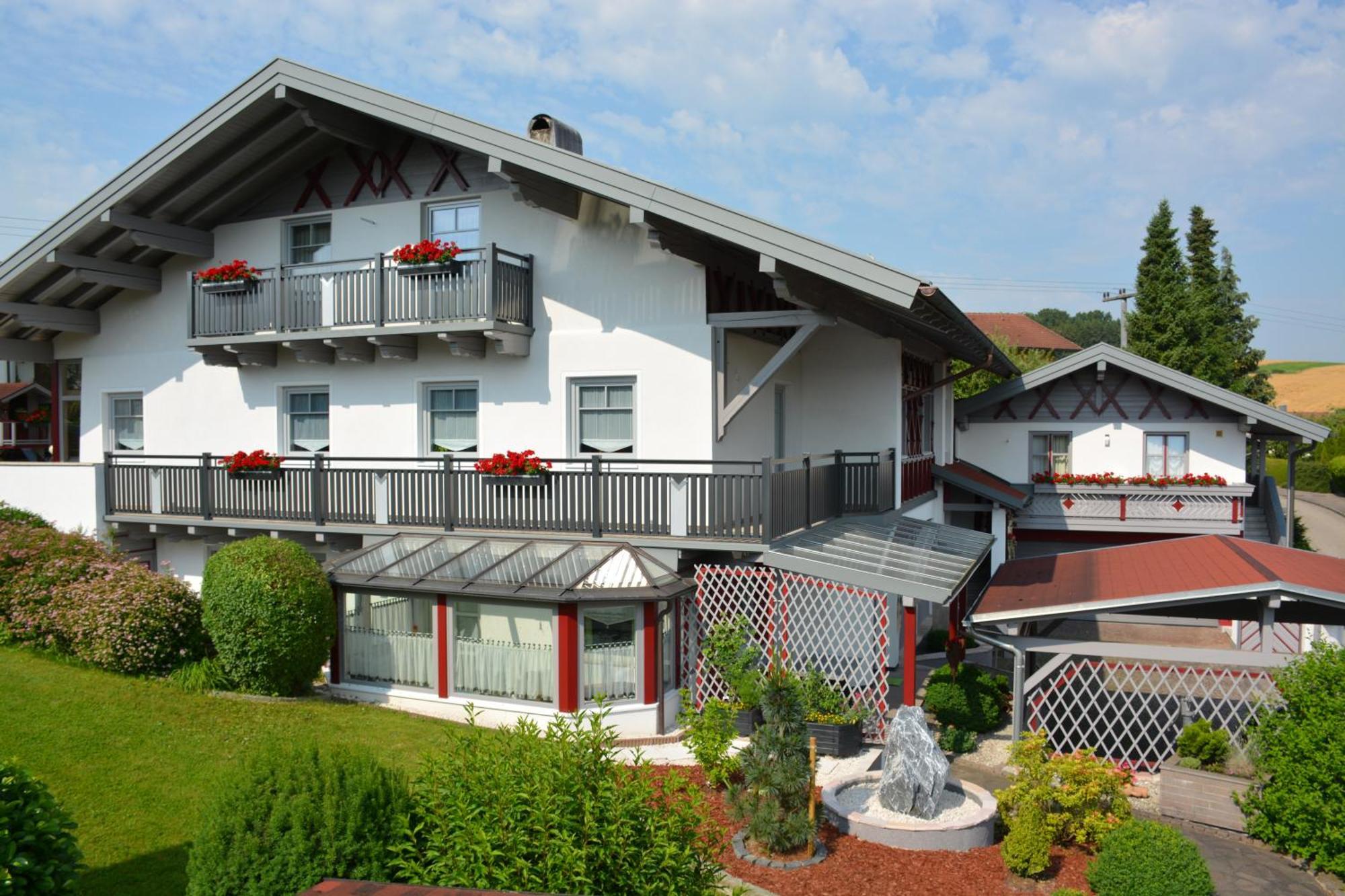 Ferienwohnung & App. Rosemarie Бад-Бирнбах Экстерьер фото
